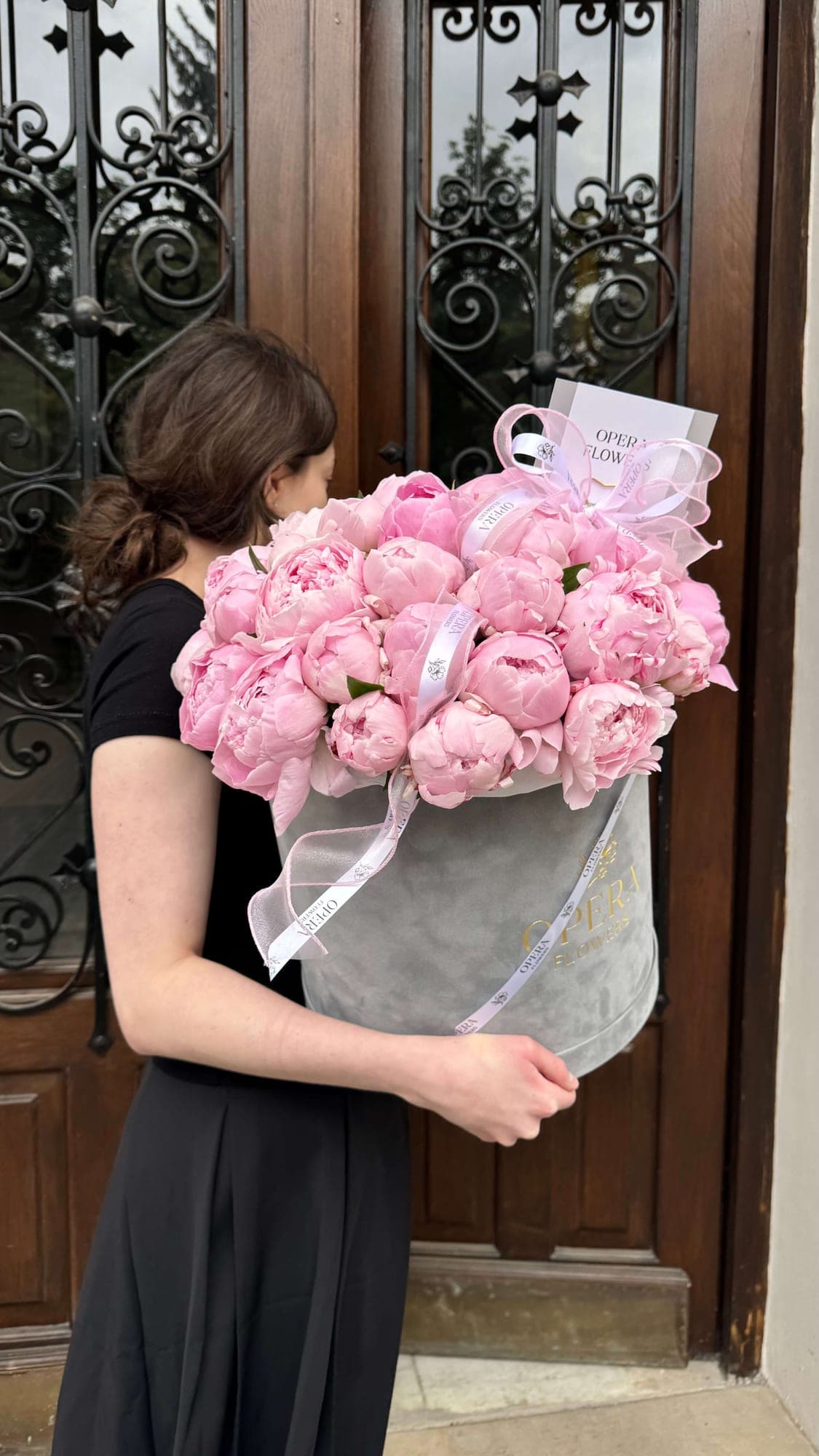 Opera Flowers - квіти вручну
