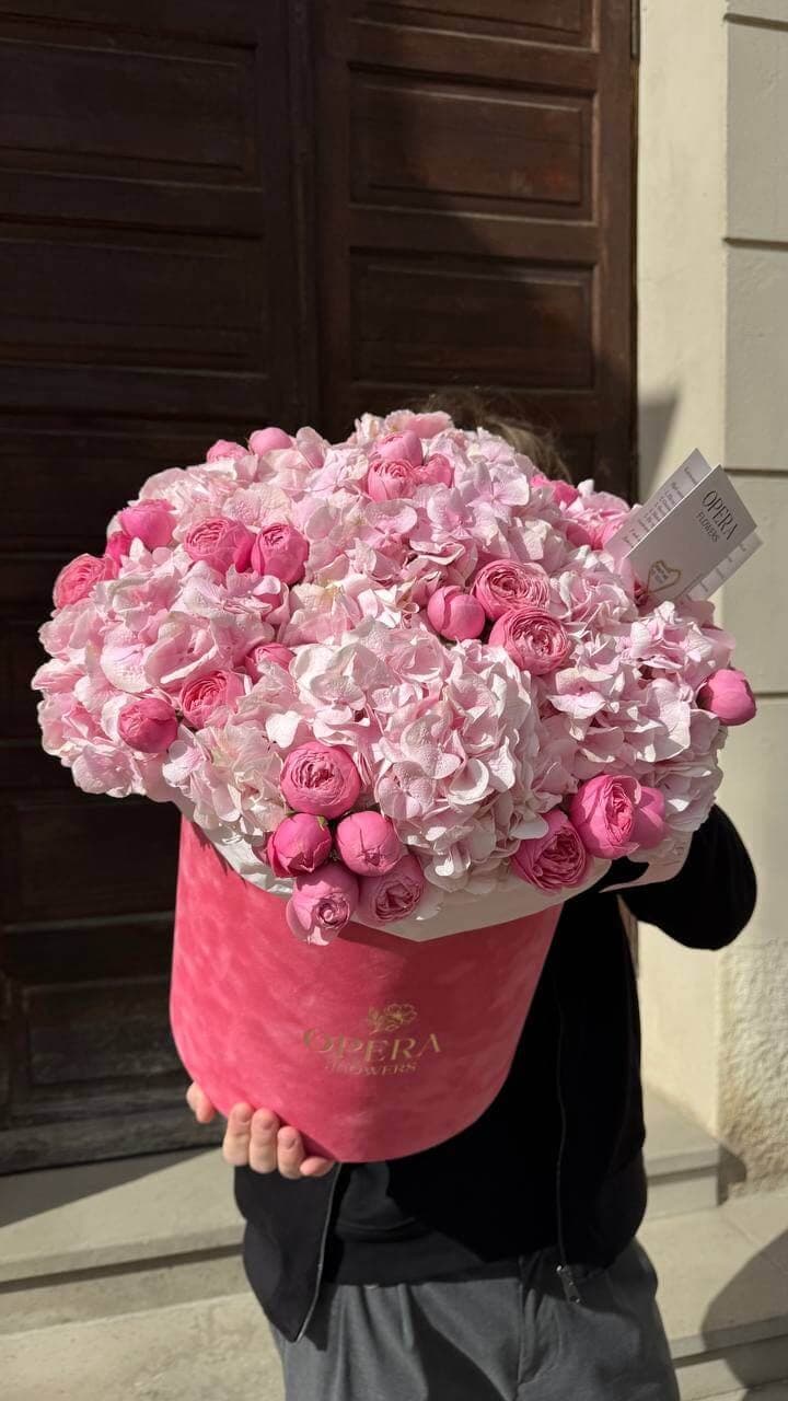 Opera Flowers - деталь композиції